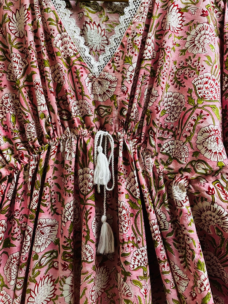 Pink Floral printed kaftan - women's cover-ups
